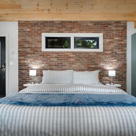 Petit Paradis Studio With Hot Tub Fredericksburg Exterior foto