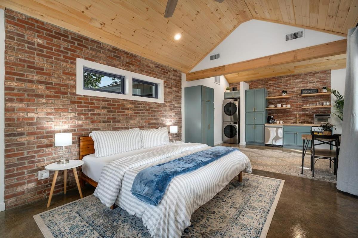 Petit Paradis Studio With Hot Tub Fredericksburg Exterior foto