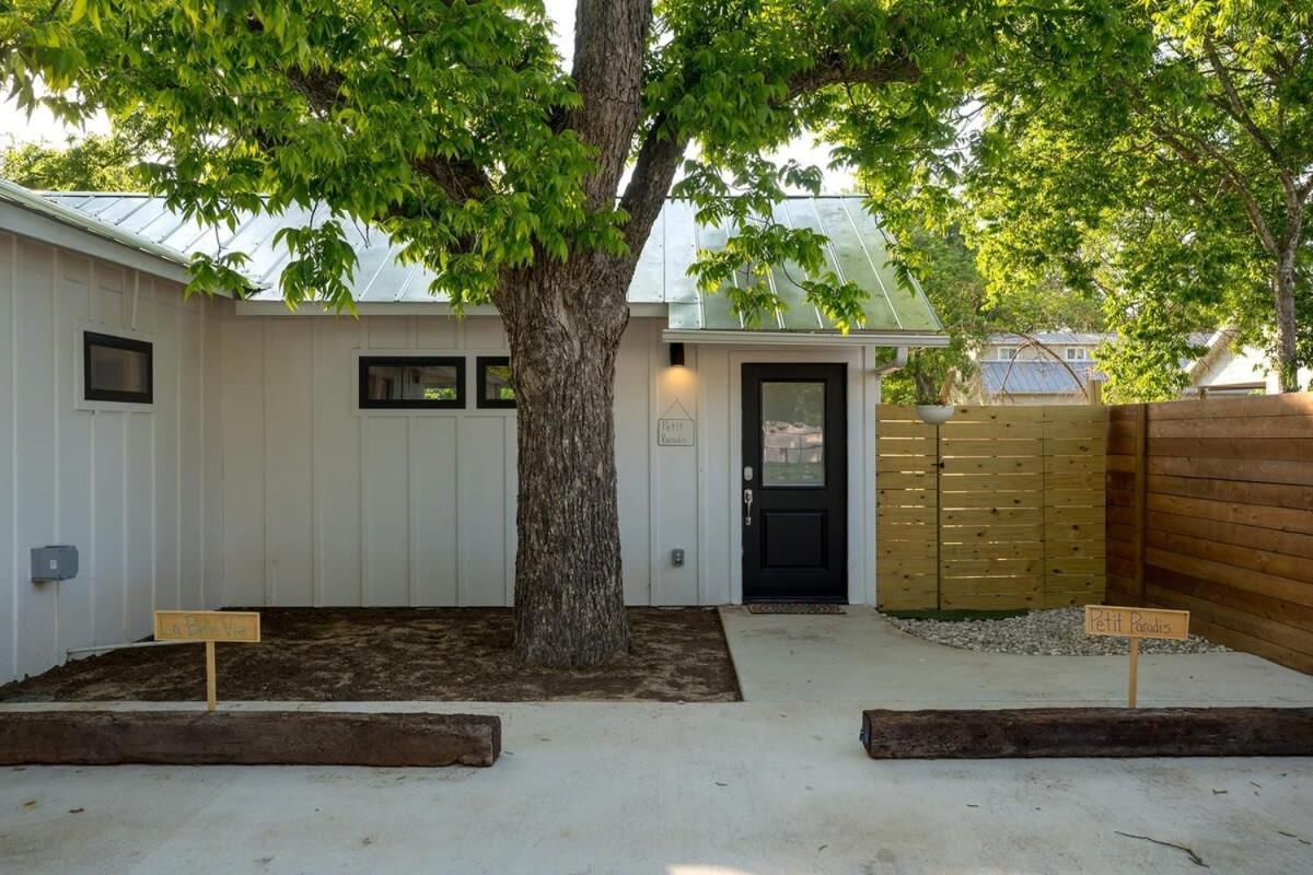 Petit Paradis Studio With Hot Tub Fredericksburg Exterior foto
