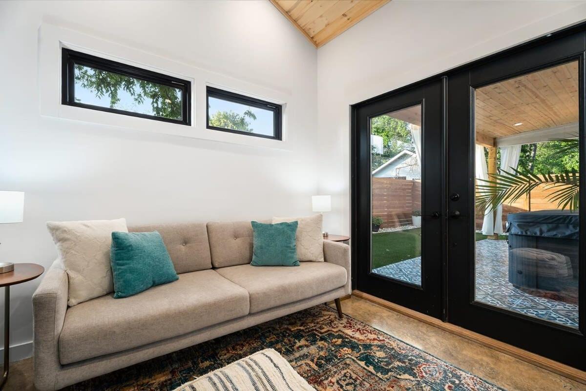 Petit Paradis Studio With Hot Tub Fredericksburg Exterior foto