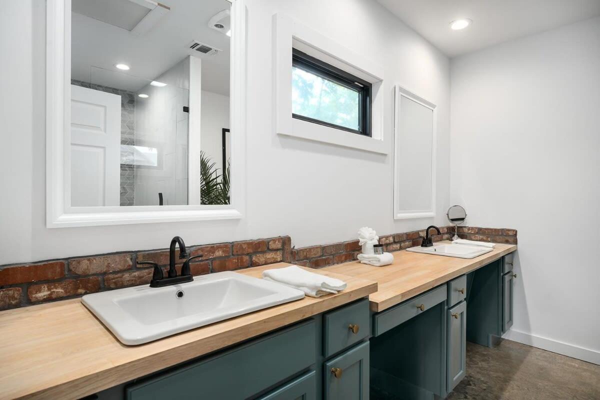 Petit Paradis Studio With Hot Tub Fredericksburg Exterior foto